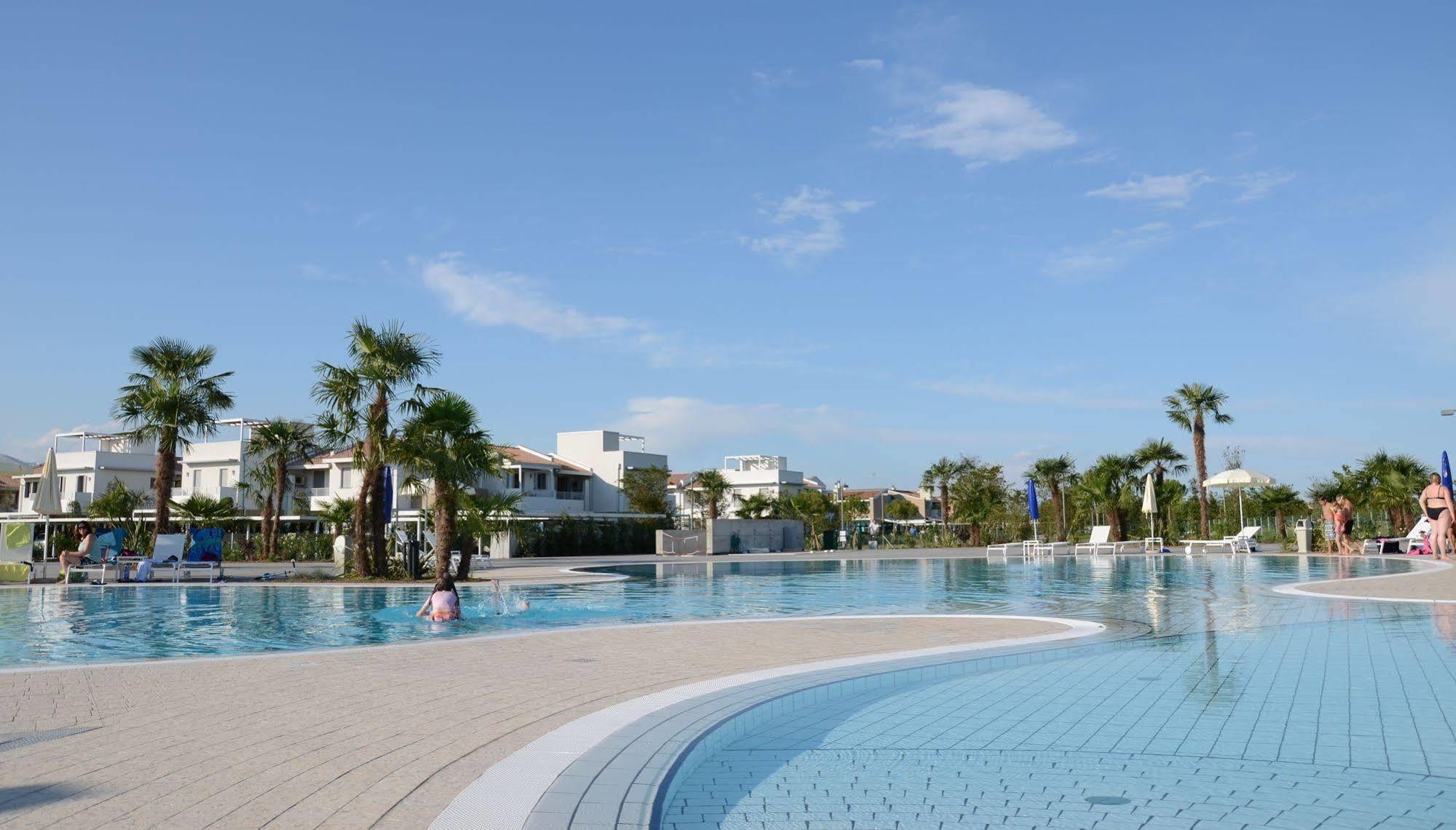 Villaggio Laguna Blu Каорле Екстер'єр фото